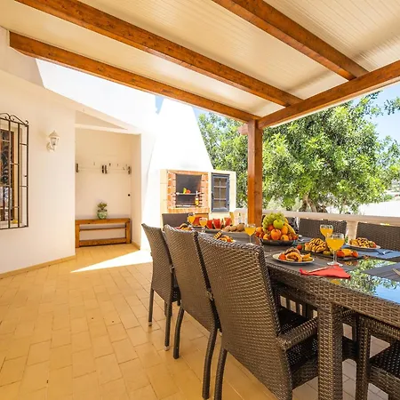 Villa In Algarve With Private Pool & Beaches *