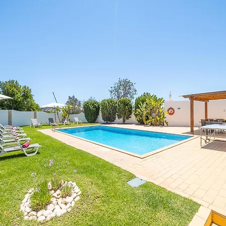 Villa Villa In Algarve With Private Pool & Beaches *