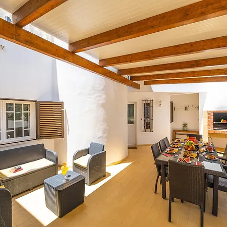 Villa In Algarve With Private Pool & Beaches Vila Almancil